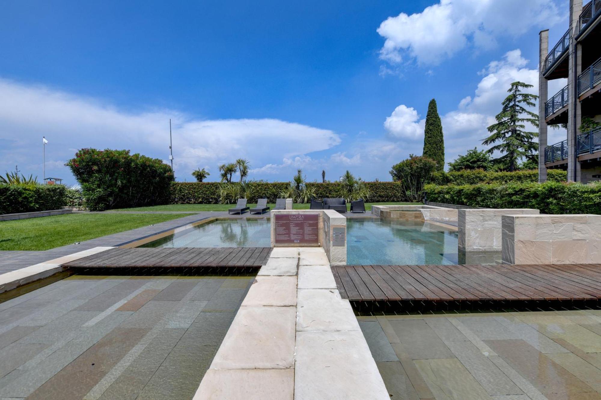 Dolceriva - The Lakefront Suite Peschiera del Garda Exterior photo