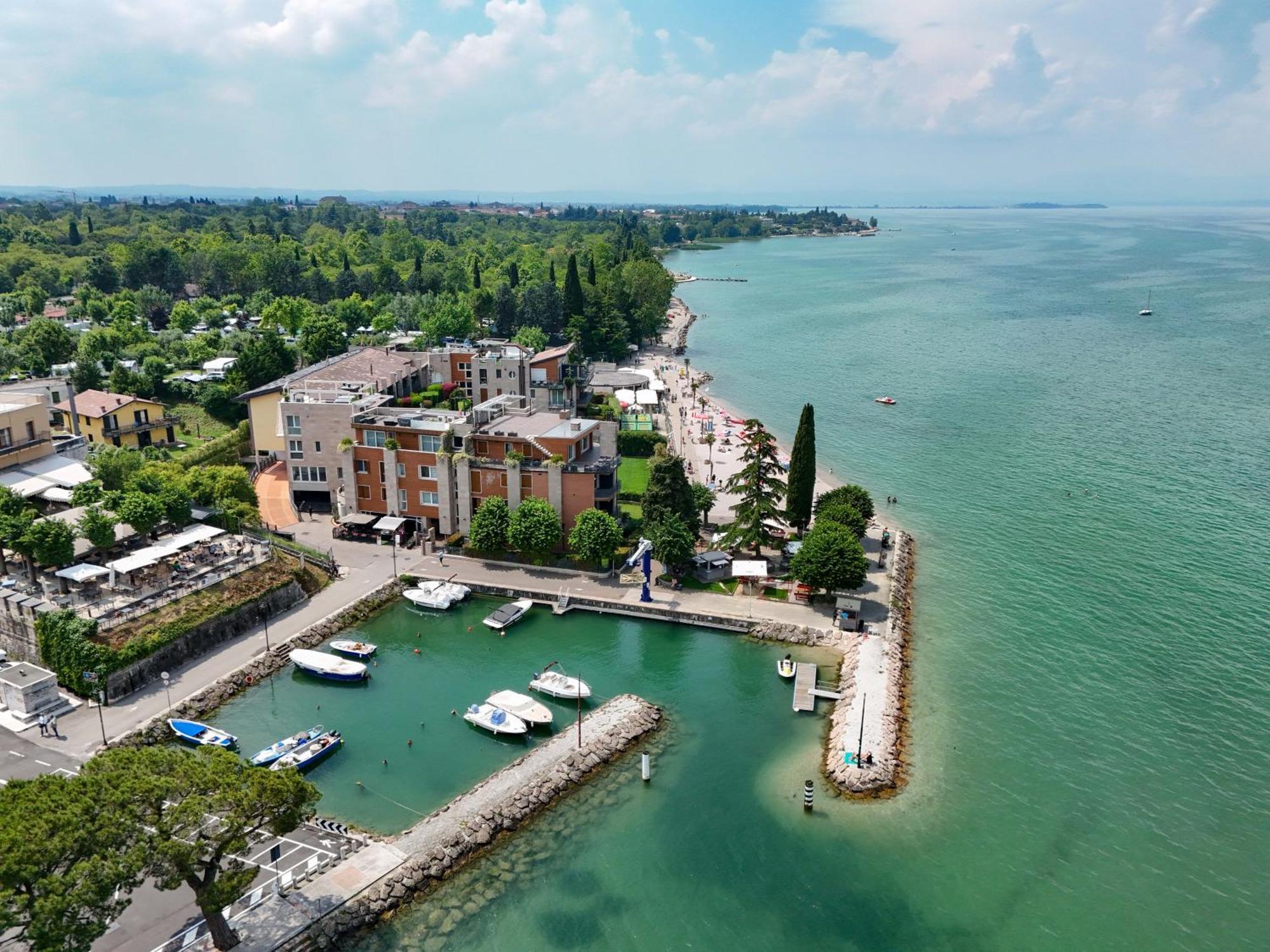 Dolceriva - The Lakefront Suite Peschiera del Garda Exterior photo